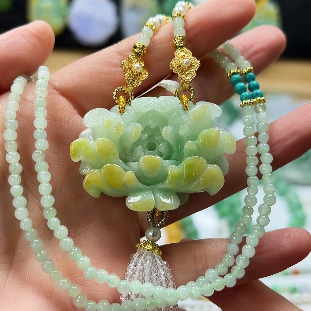 翡翠未镶嵌颈饰吊坠
