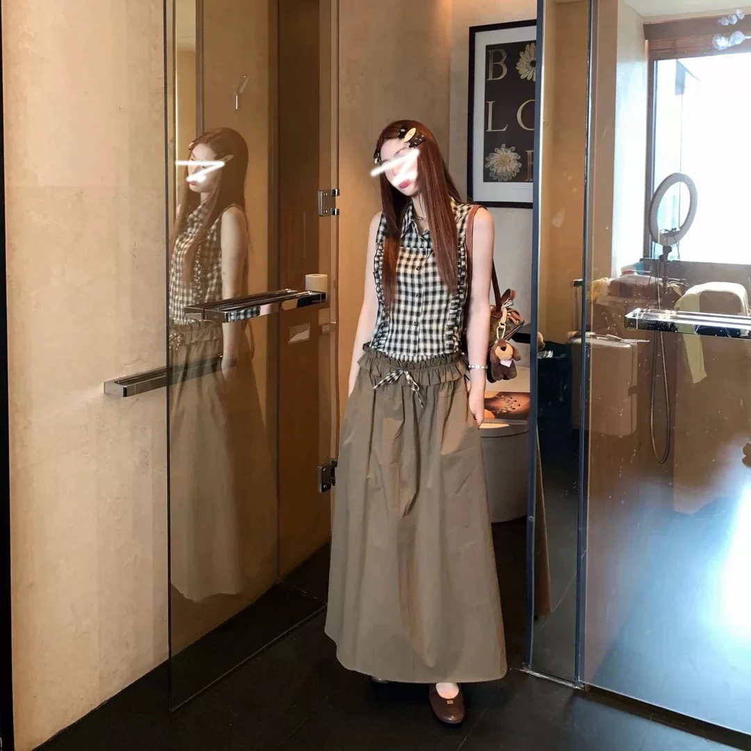 彼得堡情书/木耳花边格纹马甲上衣+拼接半裙套装