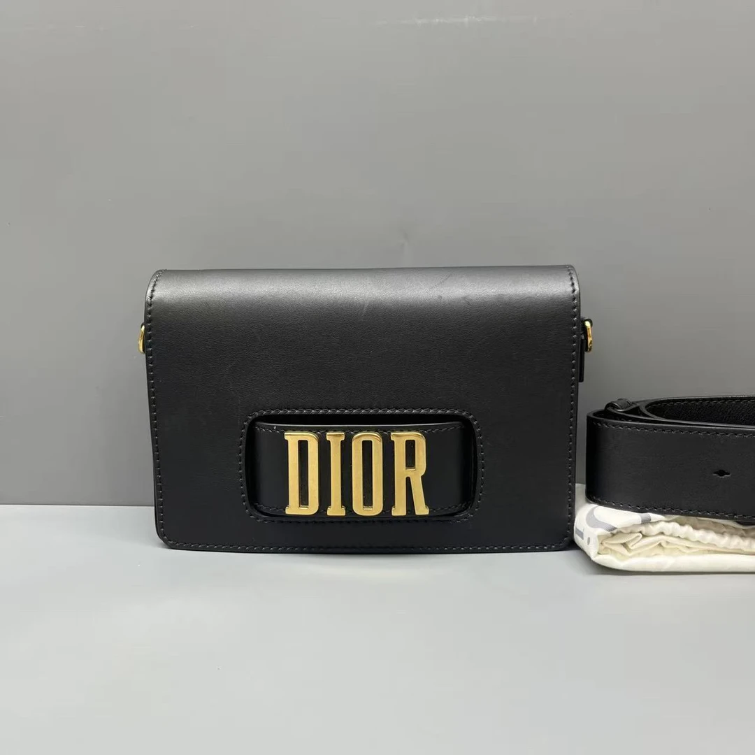95新 DIOR/迪奥 黑金Jadior系列单肩斜跨包 尺寸25*16 SV16441
