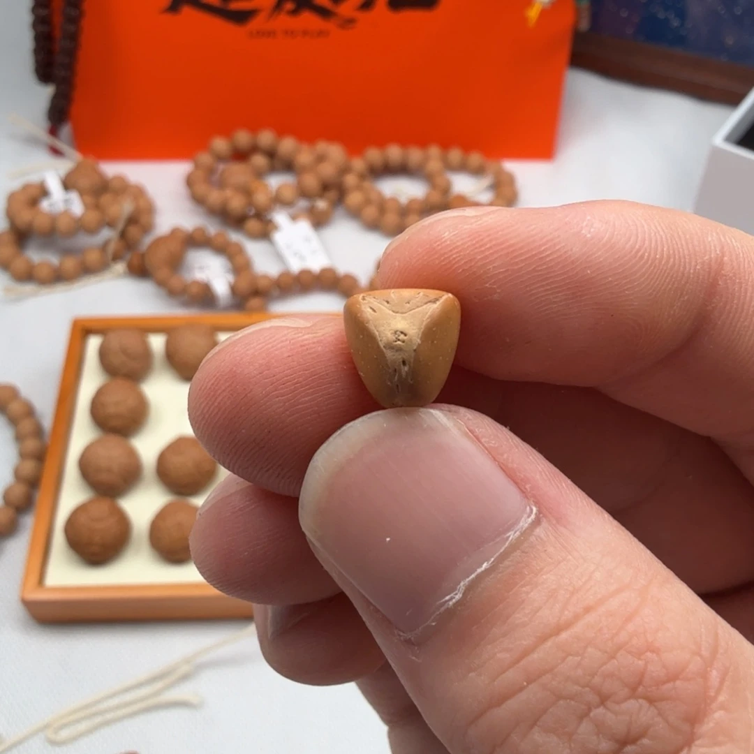 *****凤眼菩提吊坠龙塔