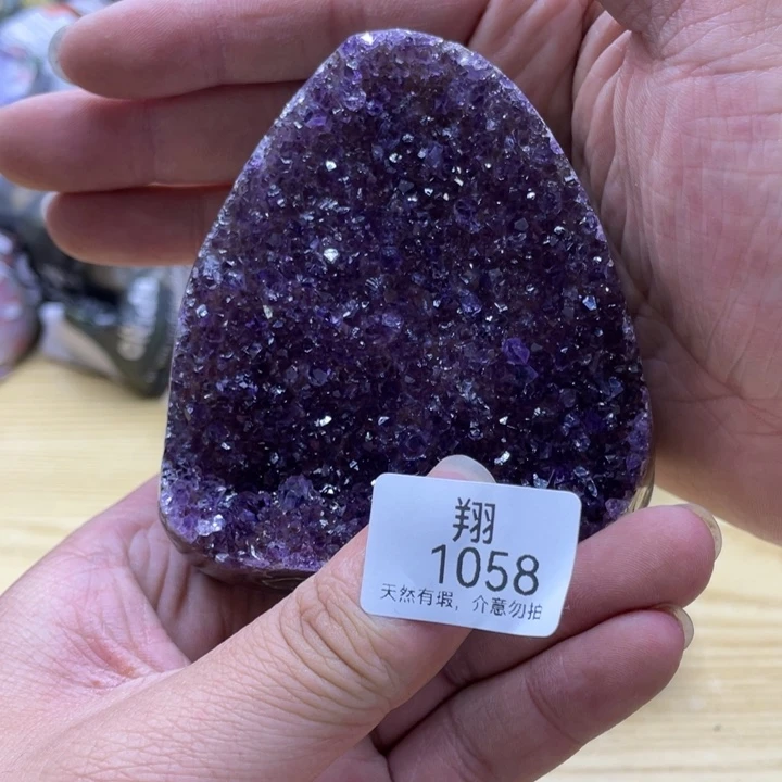 未镶嵌水晶大型摆件（非配饰）