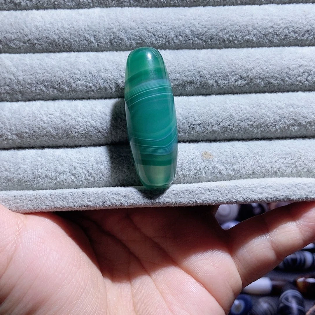 玛瑙/玉髓颈饰未镶嵌一*光