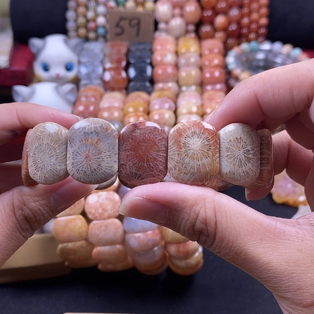 硅化珊瑚（珊瑚玉）手牌未镶嵌老料大花 83