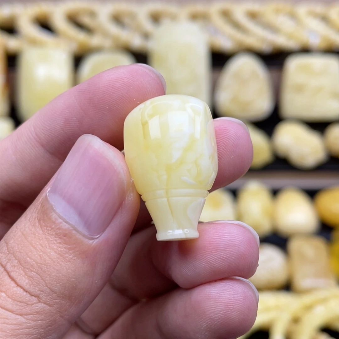 琥珀未镶嵌裸石琥珀蜜蜡