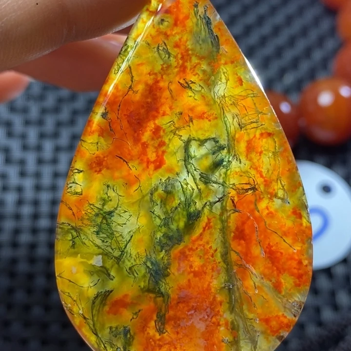 玛瑙/玉髓颈饰未镶嵌好**哥