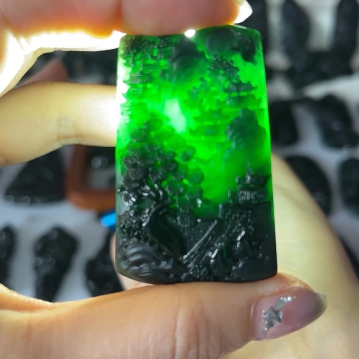 吊坠(不含链)未镶嵌翡翠