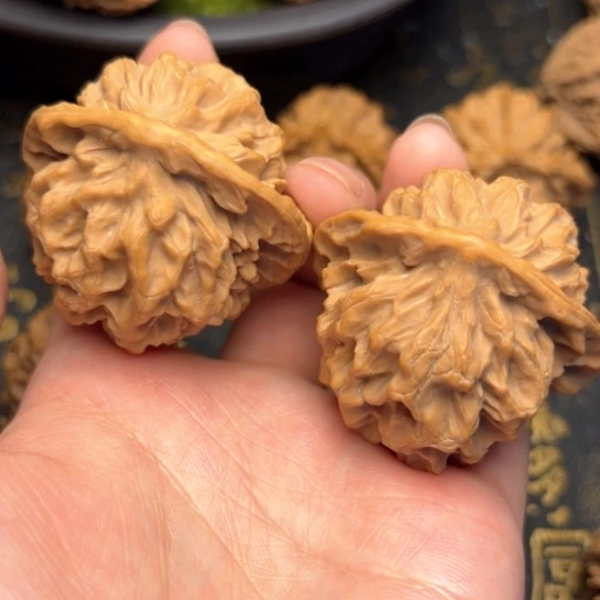 文玩核桃把件秦岭核桃22