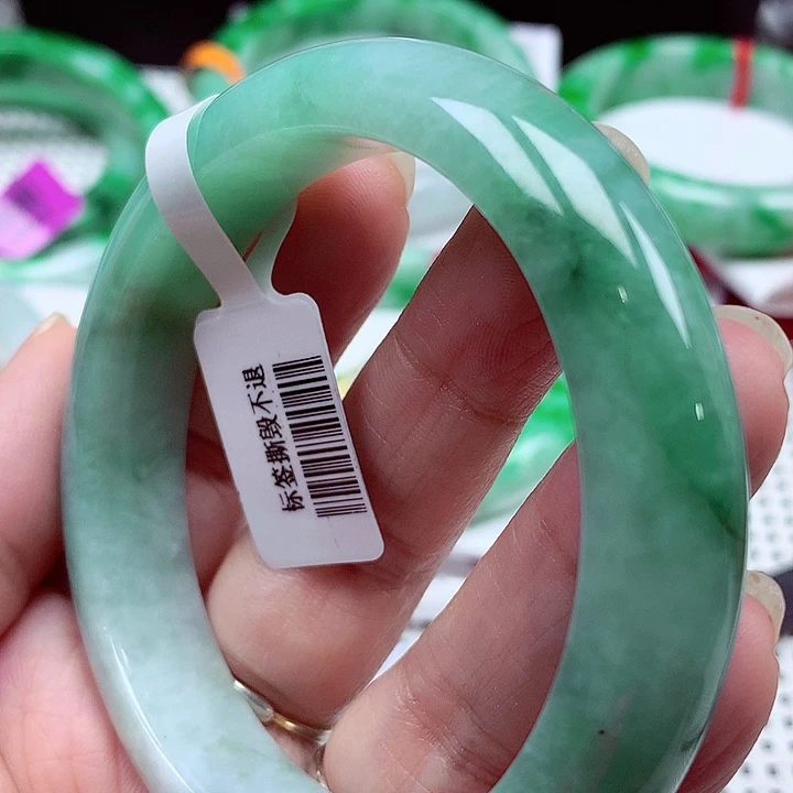 翡翠未镶嵌手镯翡翠
