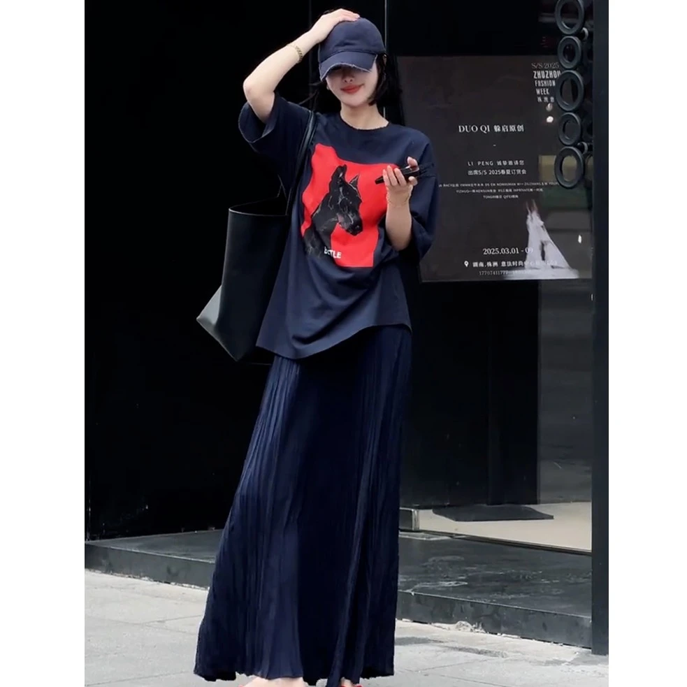 夏季搭配一整套大方得体轻奢高级感女人味超火蓝色T恤半身裙套装