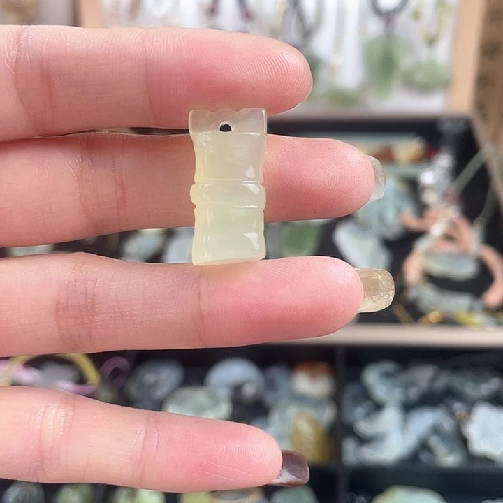 蛇纹石玉合金颈饰