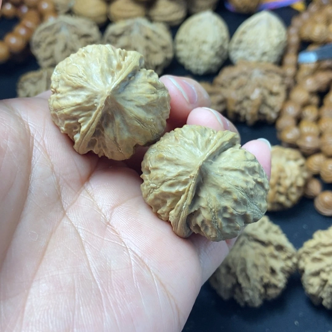 桃核把件秦岭核桃爱心32