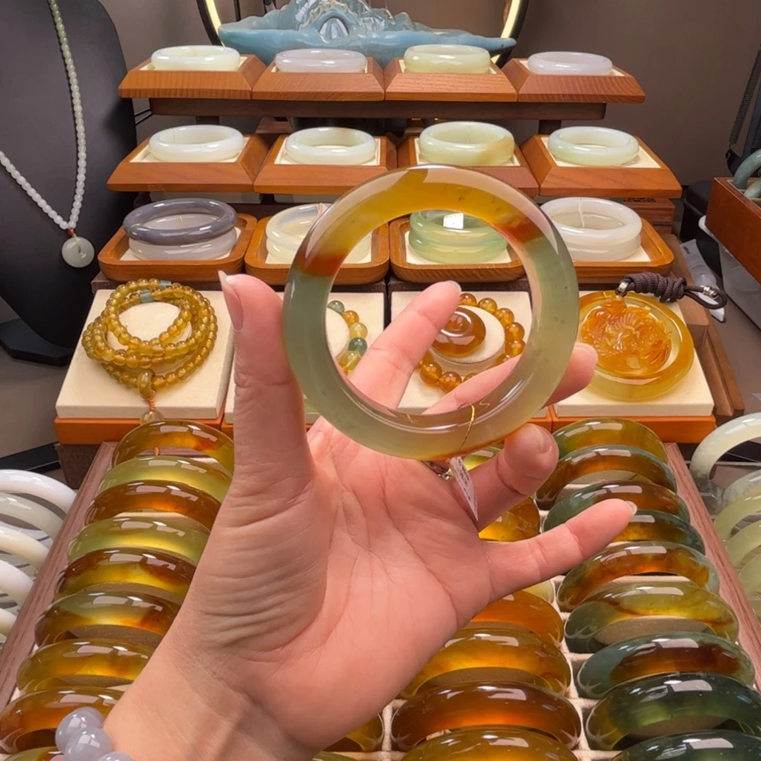 蛇纹石玉未镶嵌手镯58