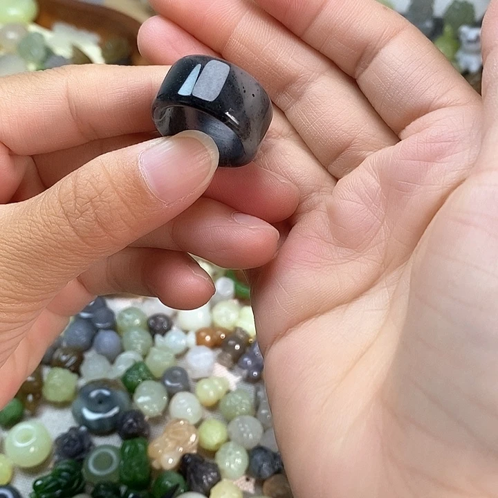 未镶嵌和田玉挂件半****粉