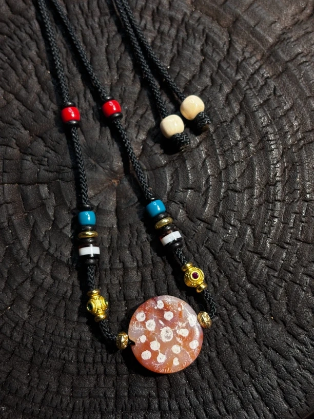 镶蚀红 玉  烏梵非遗手工编绳