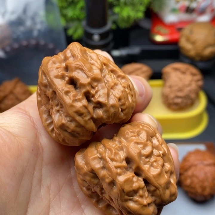 木质类开背金蟾蛤蟆头