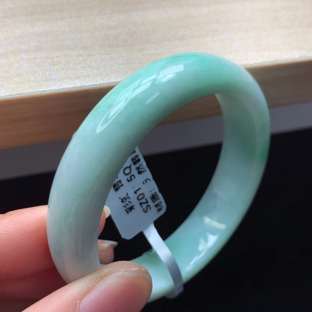 未镶嵌手镯翡翠手镯