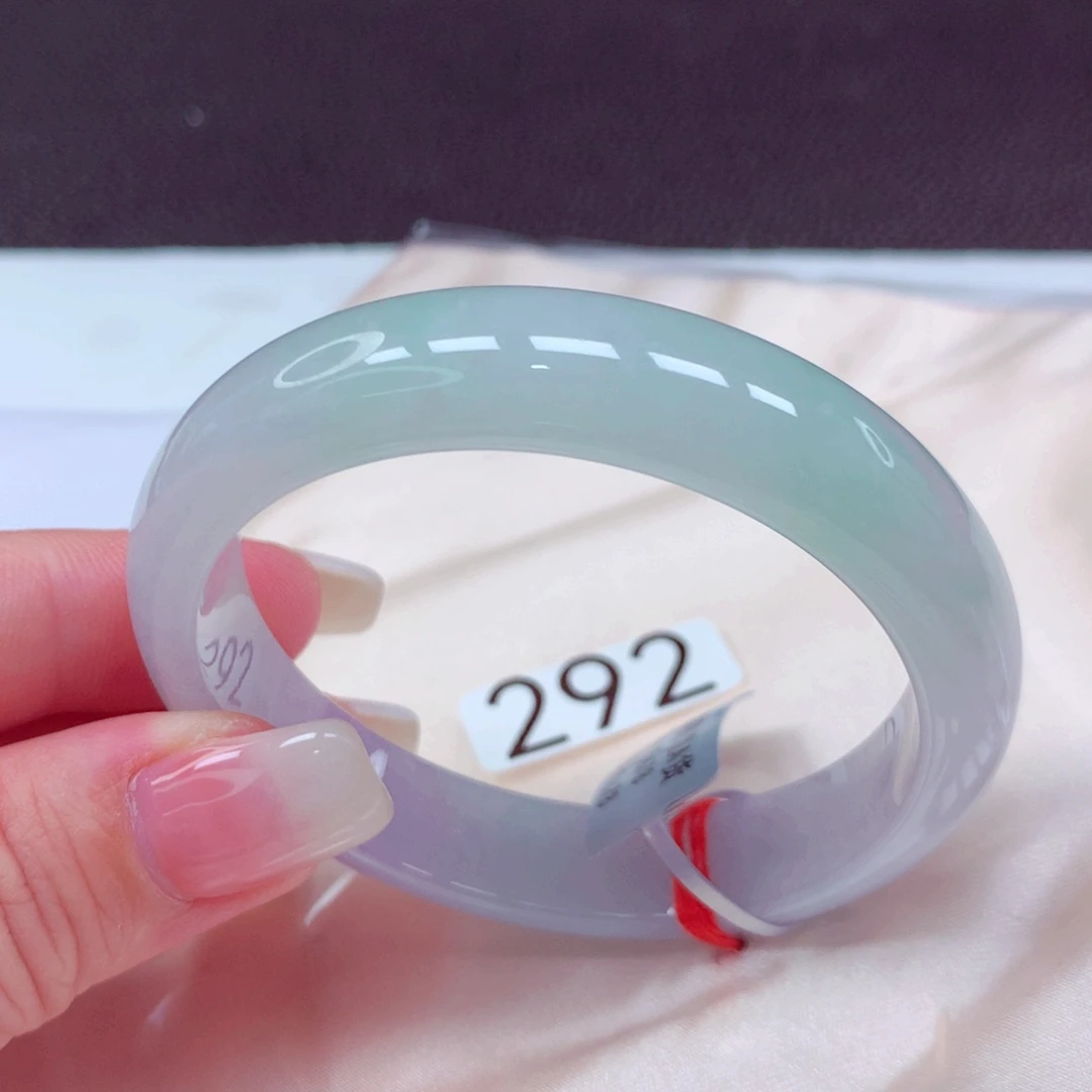 未镶嵌手镯翡翠手镯