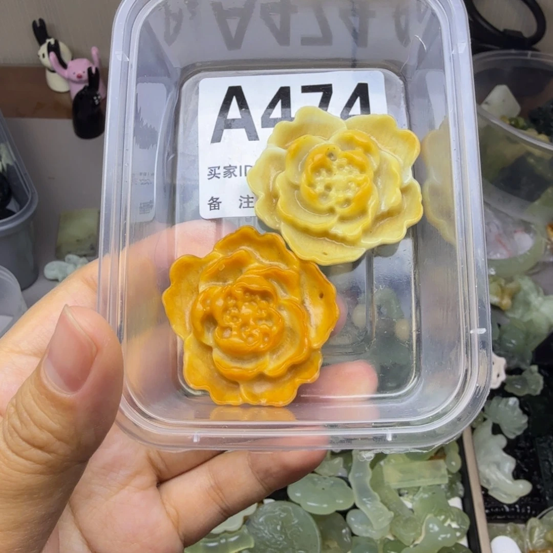 蛇纹石玉合金颈饰小*爱