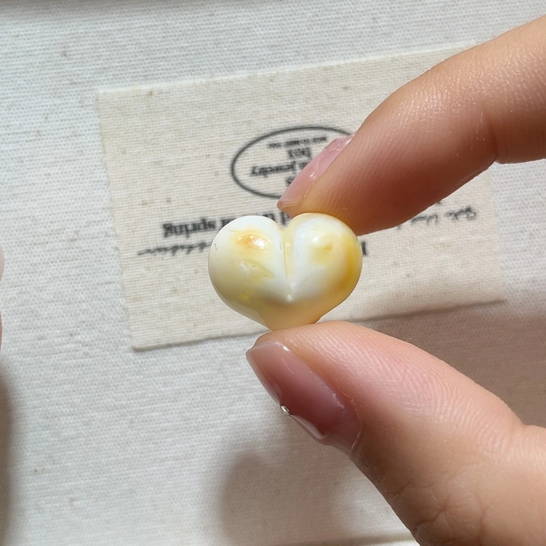 琥珀未镶嵌珠宝奇石屁桃