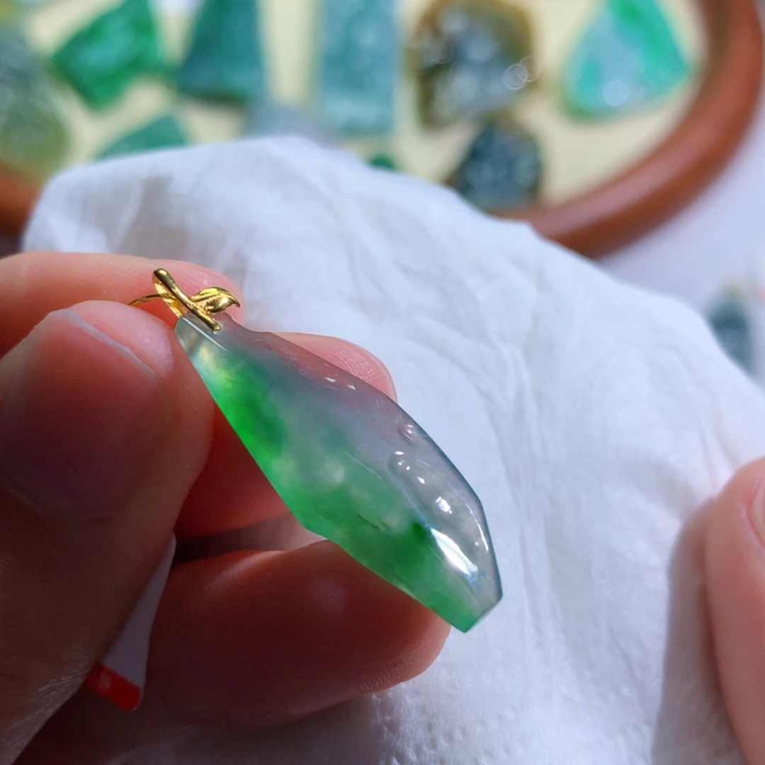 【闪购商品】翡翠吊坠(不含链)未镶嵌 9907