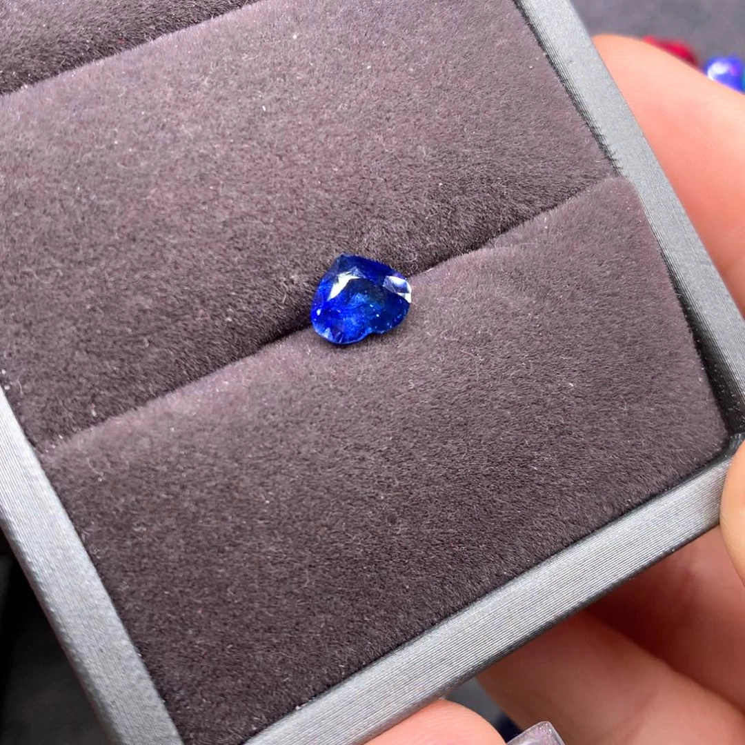 蓝宝石裸石未镶嵌1.66克拉