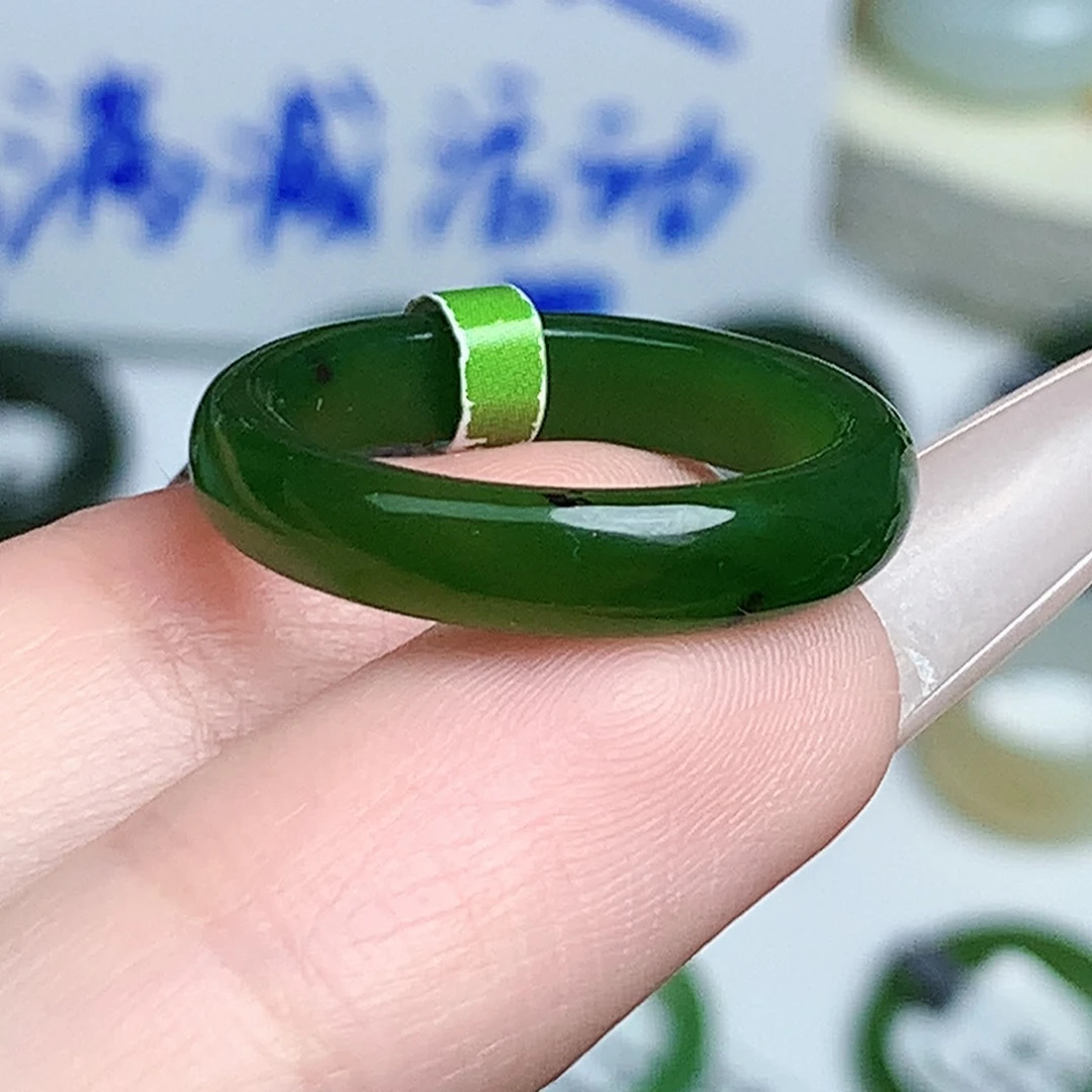 未镶嵌戒指和田玉