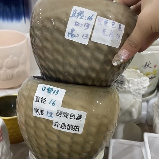 多肉绿植陶瓷花盆9.9包邮，有孔