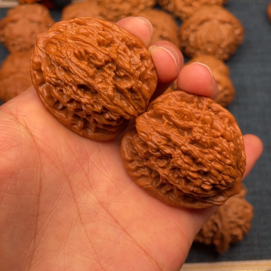 文玩核桃把件38全品毕业虎头