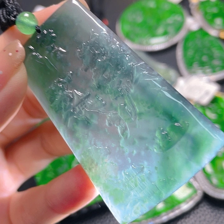 翡翠颈饰未镶嵌85，