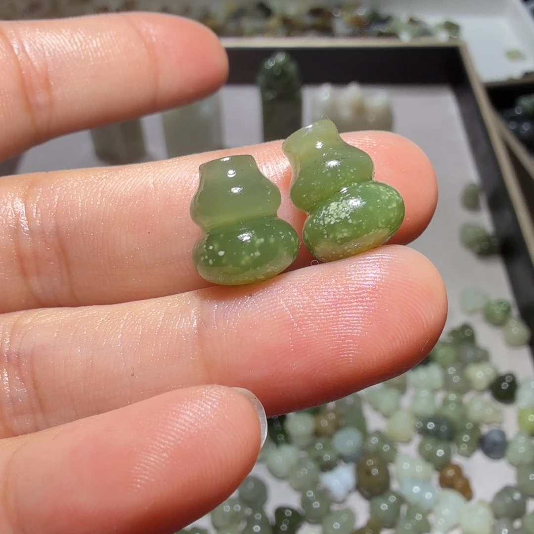 和田玉未镶嵌珠宝奇石