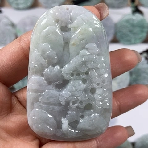 翡翠颈饰未镶嵌山水牌有棉点福利