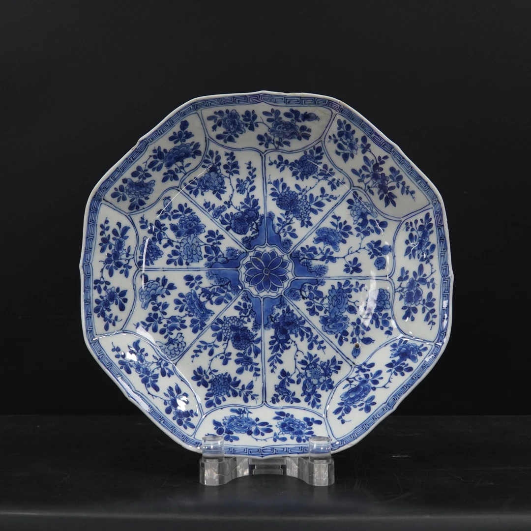 OW00019青花开窗折枝花纹八方葵口赏盘