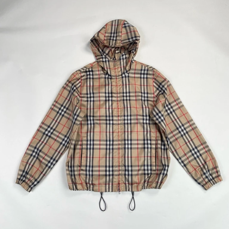 99新 BURBERRY/博柏利 XL/经典格纹拉链外套/12000/SN4703