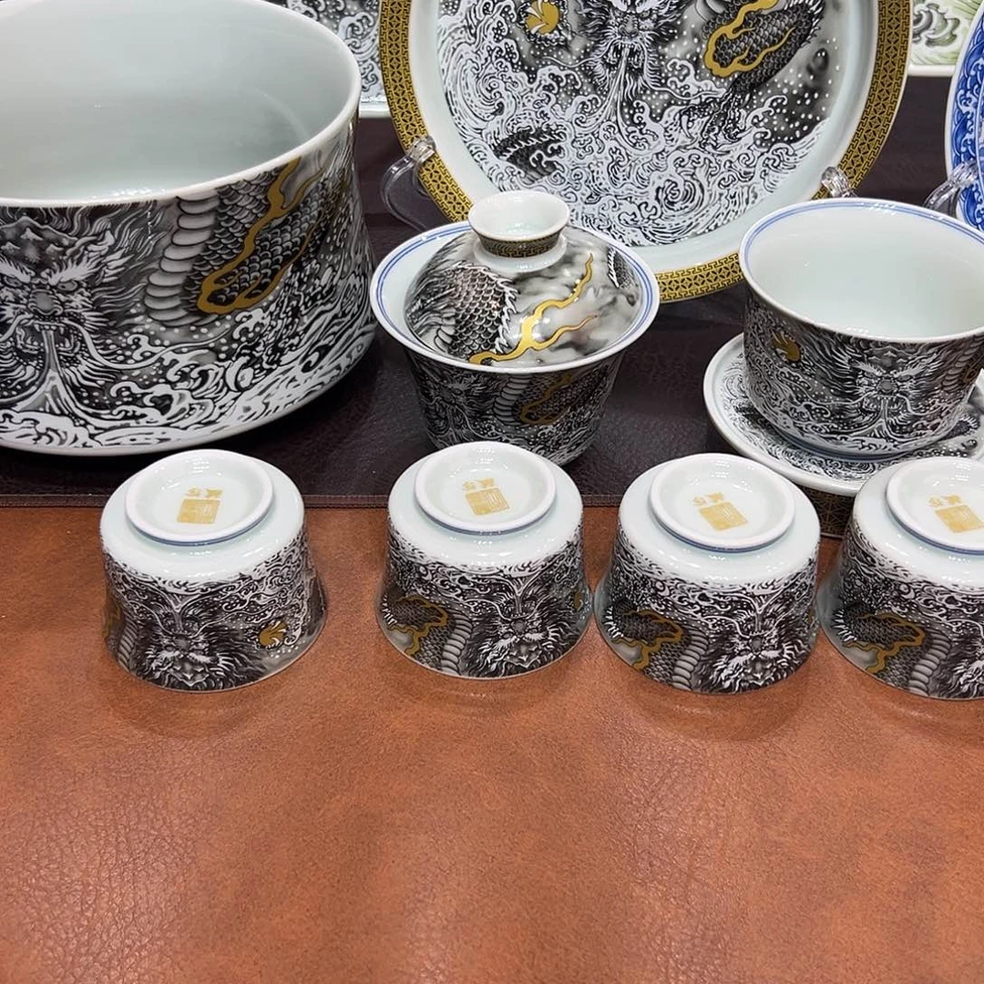 摆件B****N电话都会哭会更好