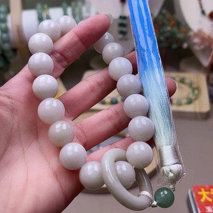 石英质玉合金手饰