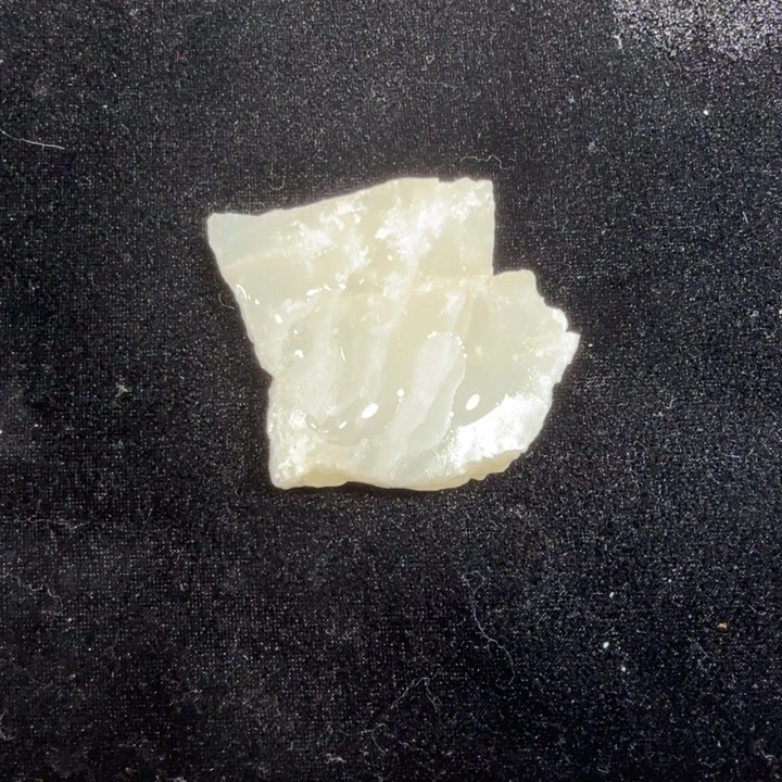 新***意且末料原石盆景石