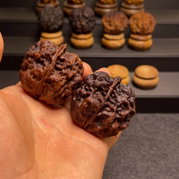 文玩核桃吊坠F皇冠42