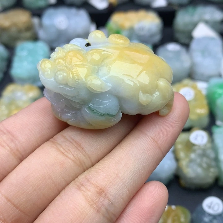 翡翠颈饰未镶嵌天然缅甸翡翠