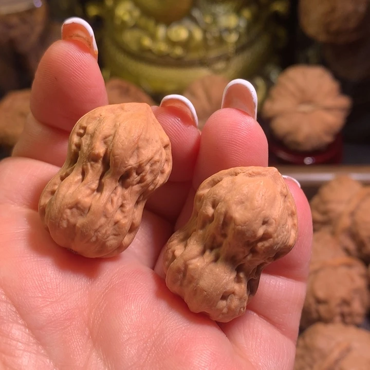 文玩核桃吊坠小白胖