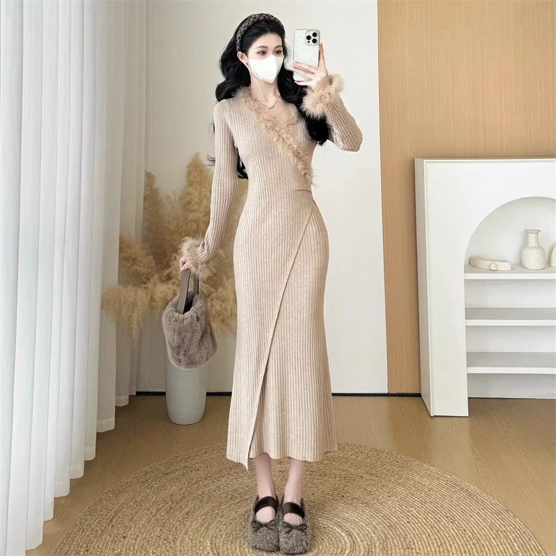 #S795毛绒v领拼接针织连衣裙女秋冬新款收腰显瘦长款毛衣裙长裙
