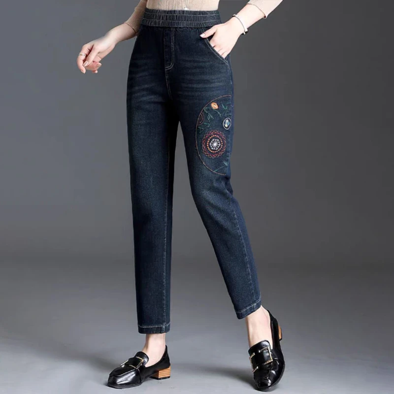 时尚绣花牛仔裤女宽松女士哈伦裤九分裤秋冬季弹力中年高腰萝卜裤