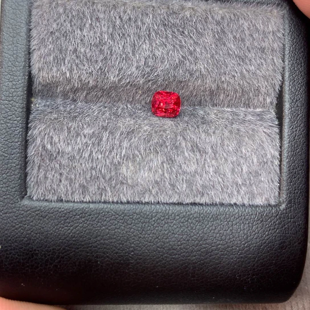 裸石尖晶石0.72ct缅甸无烧绝地武士尖晶石