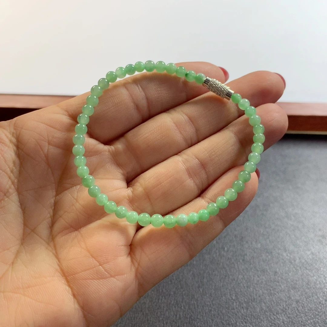 翡翠未镶嵌颈饰手串