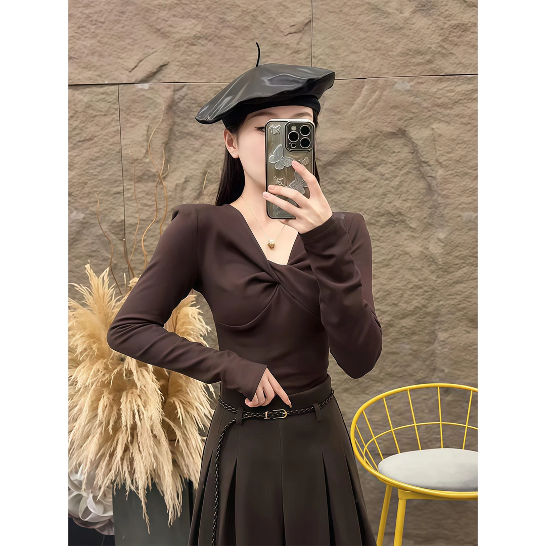 纯欲性感V领扭结长袖T恤女秋季新款修身显瘦小众设计感打底衫上衣