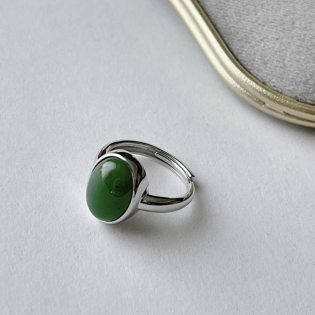 晶雁和田玉碧玉银镶蛋面戒指气质时尚