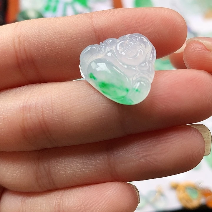 翡翠吊坠(不含链)未镶嵌佛公