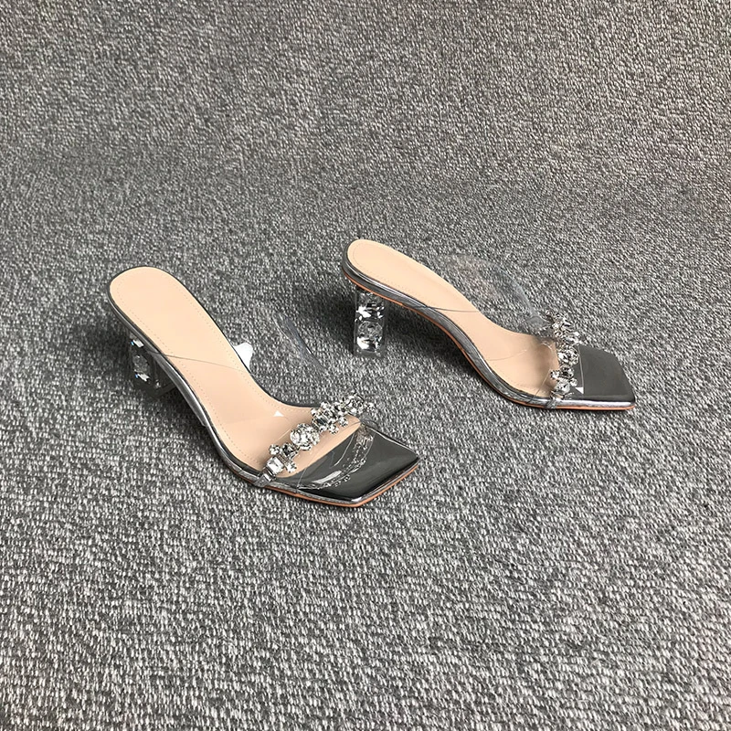 露涵思2025夏新款透明水晶跟凉拖鞋女外穿时尚水钻一字带高跟鞋子
