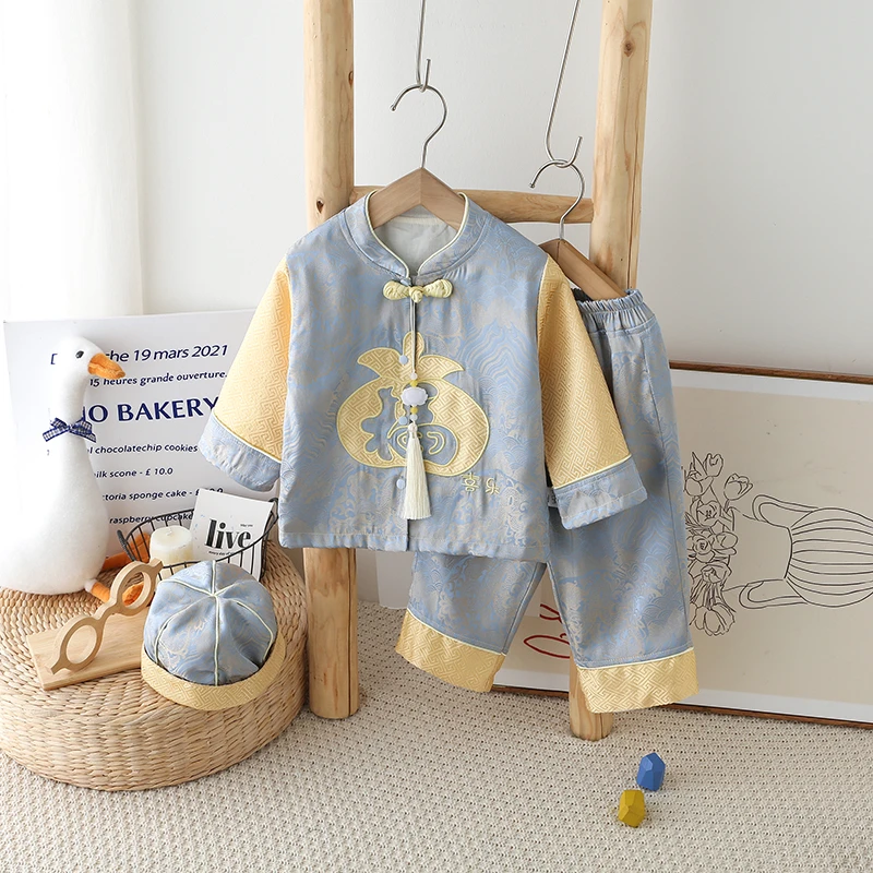 婴儿衣服春装新生儿宝宝连体衣满月百天超萌外出哈衣爬服春秋季