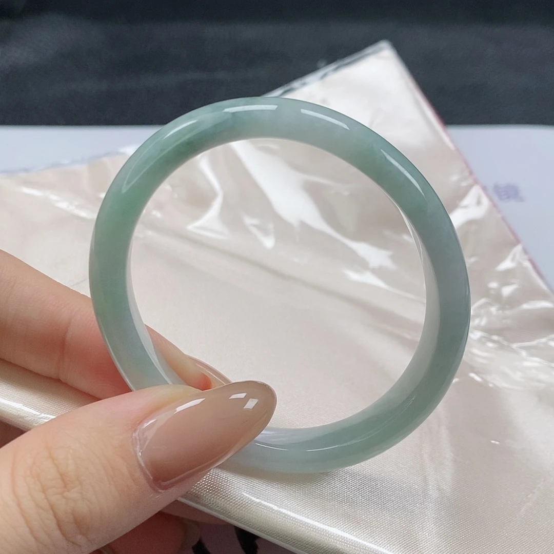 【闪购商品】翡翠手镯（贵妃镯）未镶嵌334号