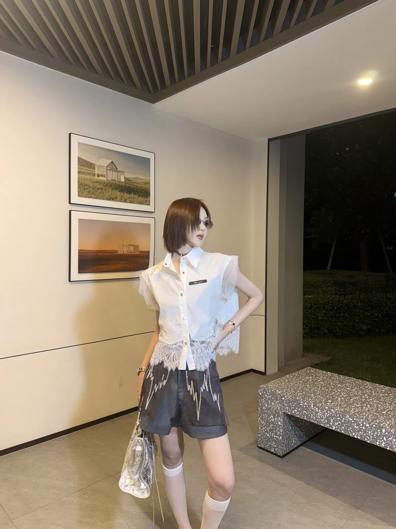 邓蕾婷【旅途愉快】夏季新款设计感网纱拼接时尚气质小众个性衬衫